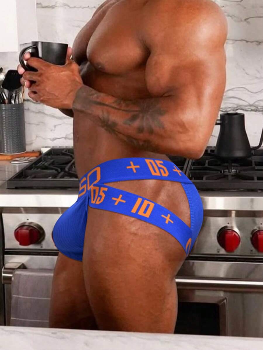 Men's low-rise side-cutout sport brief underwear made of high-stretch knitted cotton fabric