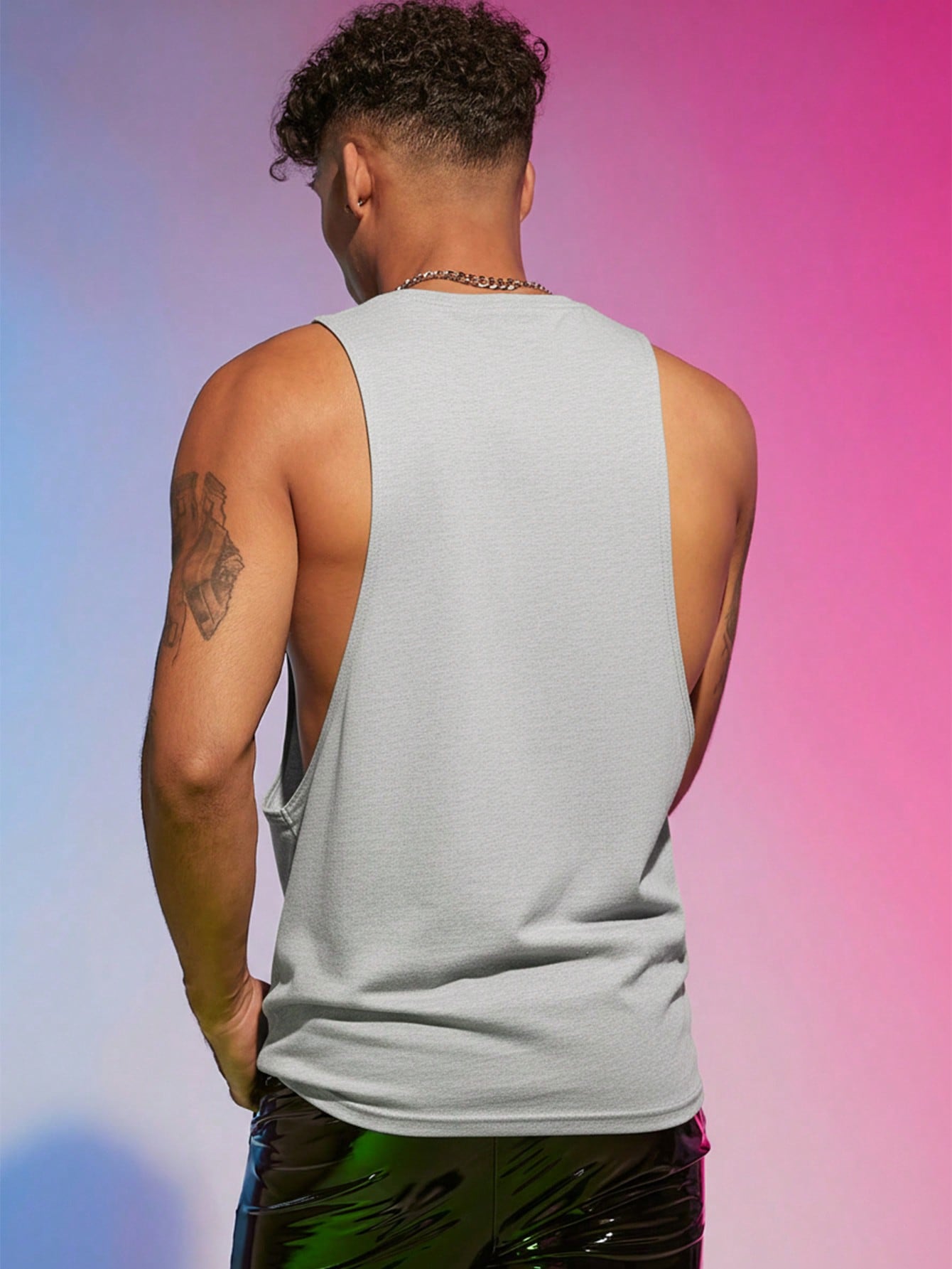 Men Solid Sleeveless Plain Tank Top