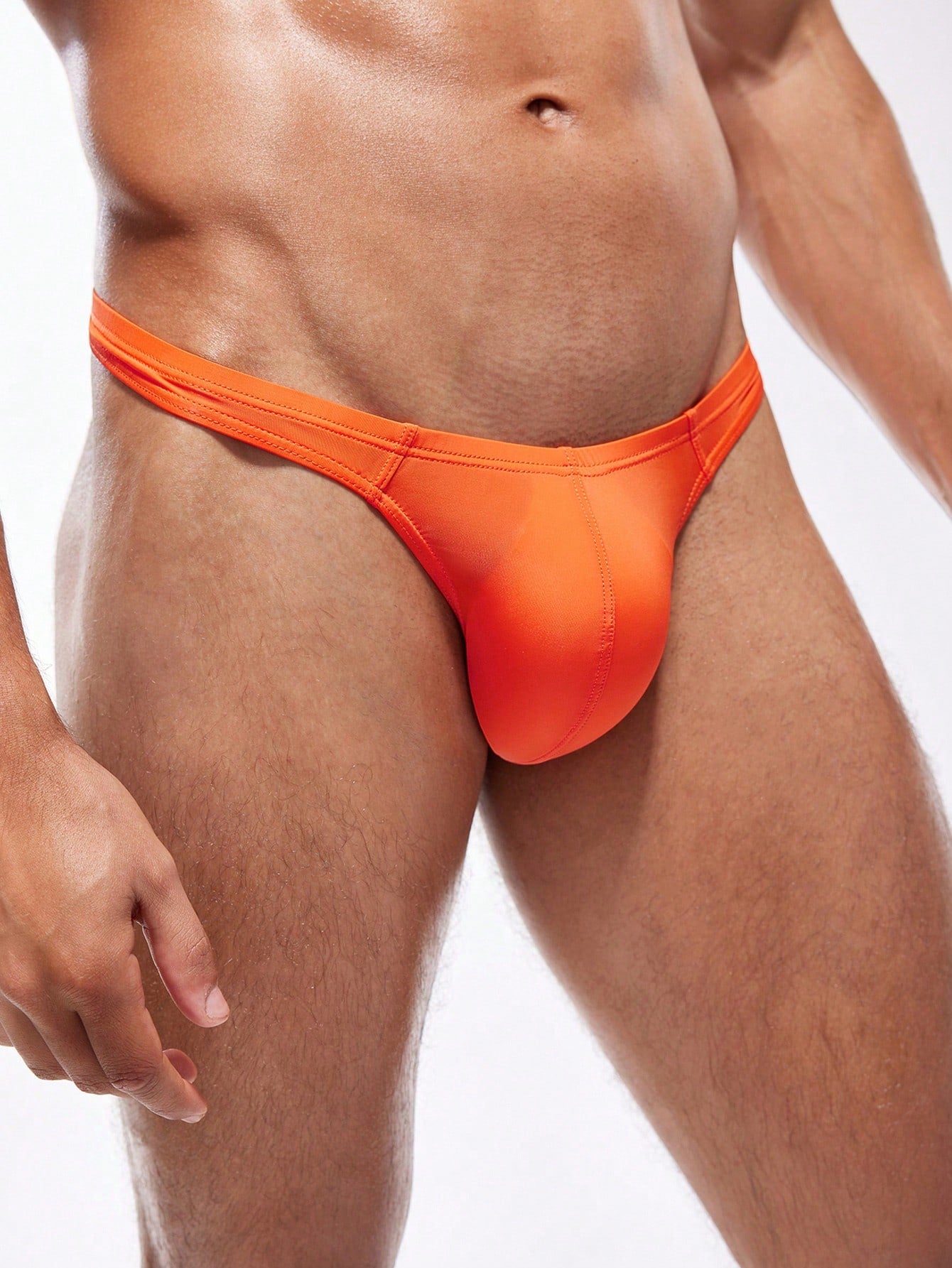 Men’s Lightweight Shorts In Solid Color Minimal Style