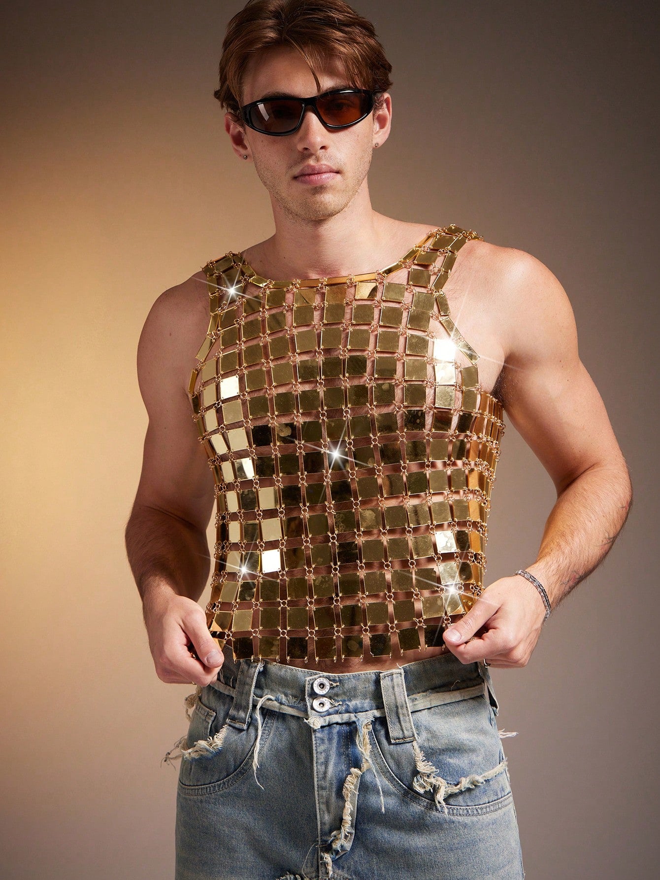 Men's Hollow-Out Back Chain Detail Tank Top