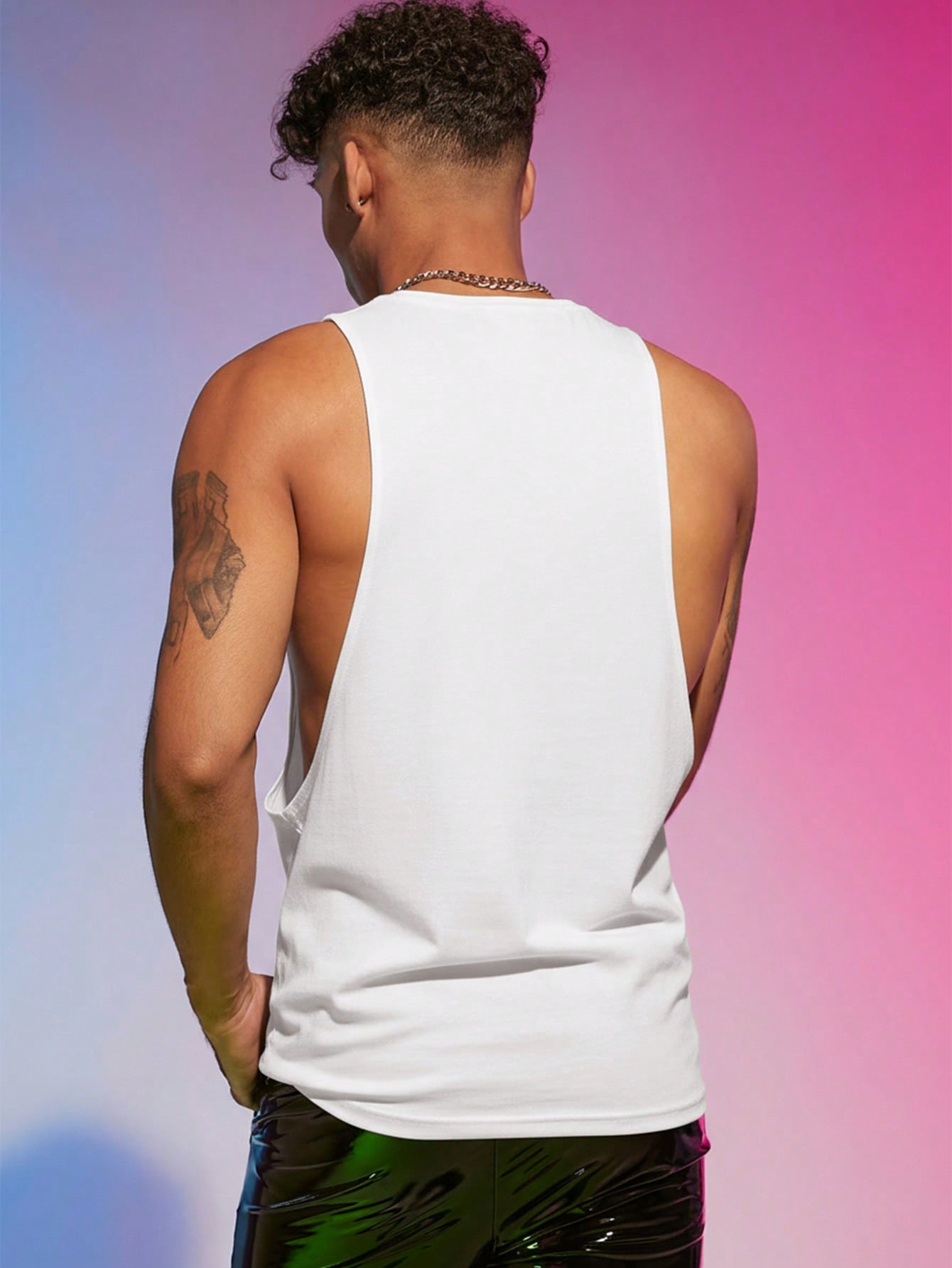 Men Solid Sleeveless Plain Tank Top
