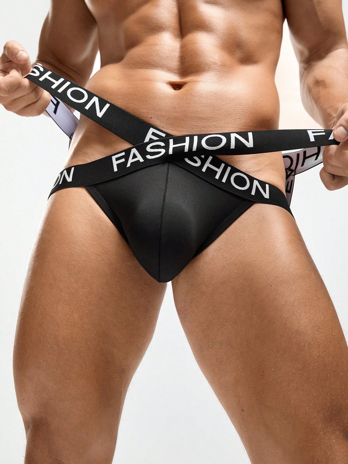 Men’s Casual Shorts With Knitted Letter Waist Detail
