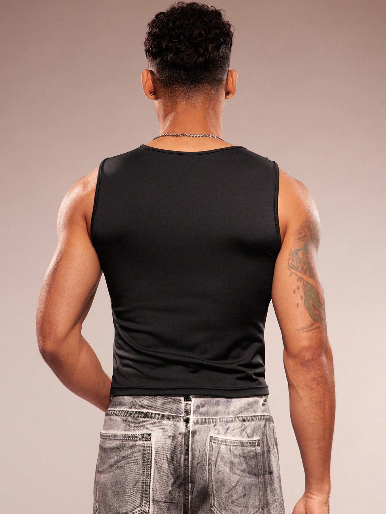 Men's Sleeveless Crew Neck Hollow-Out Knit Top