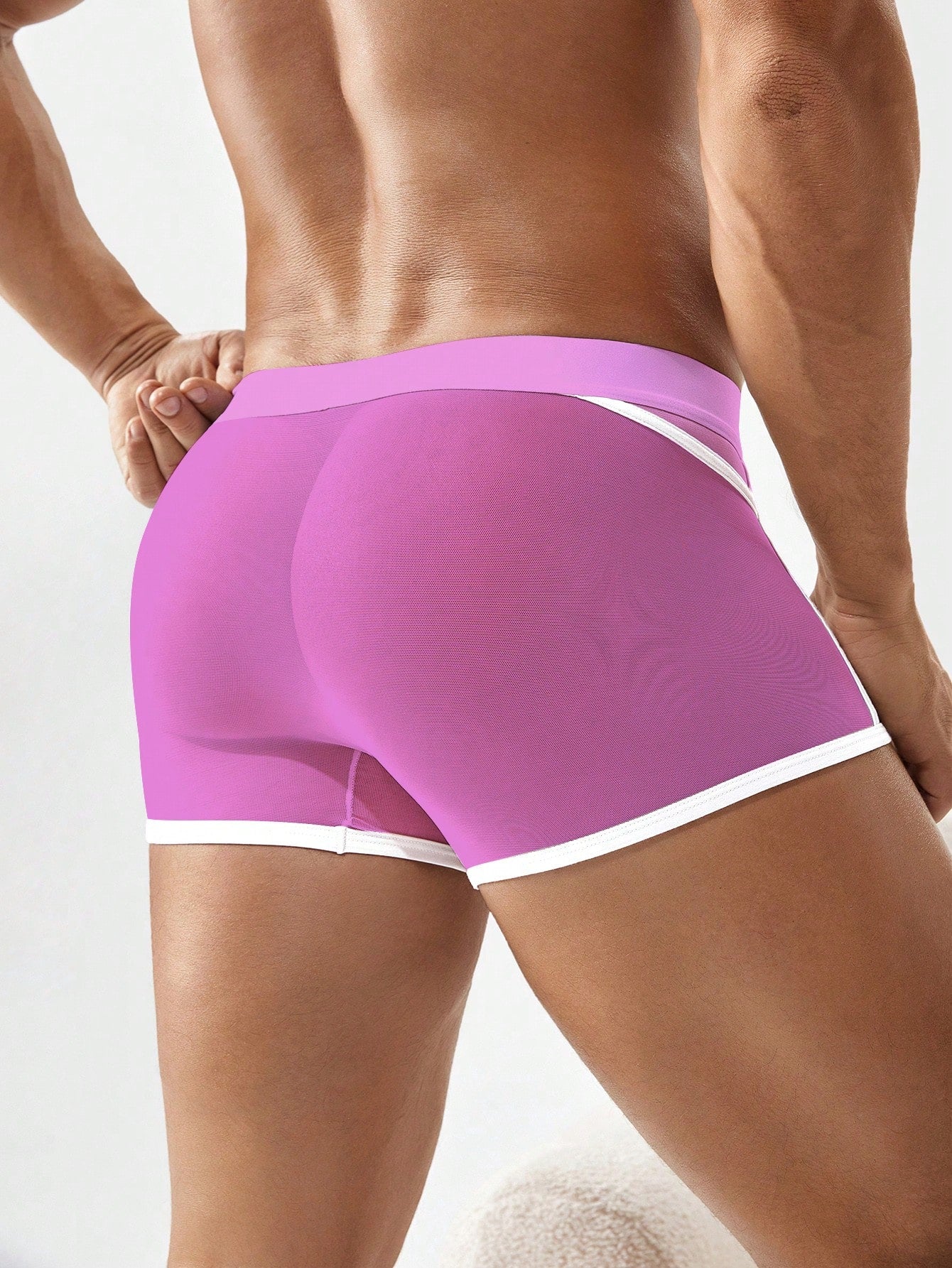 Men’s Lightweight Shorts With Color Block Fabric And Trim