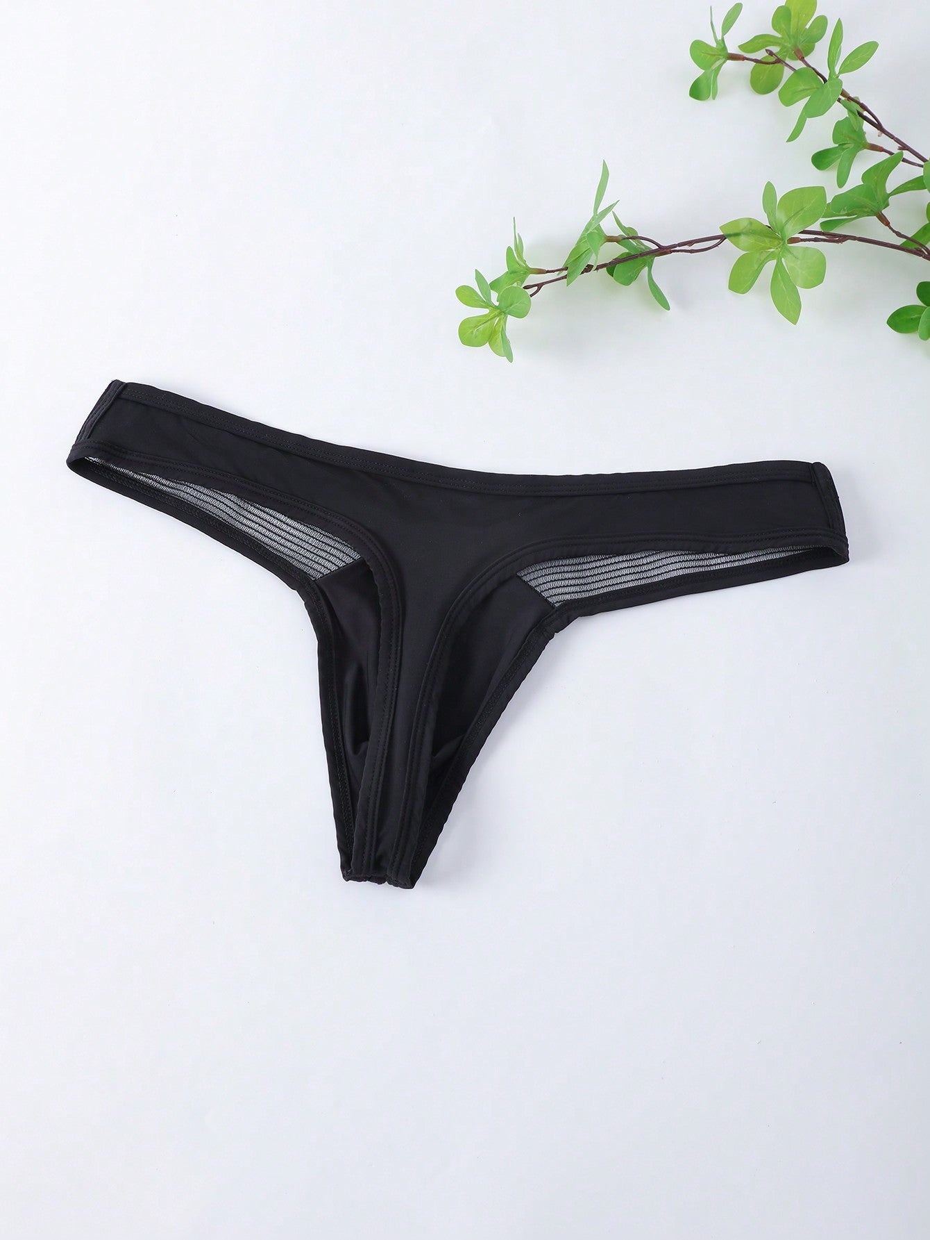 Men's Low Rise Casual Shorts With Soft Stretch Fabric And Elastic Waist