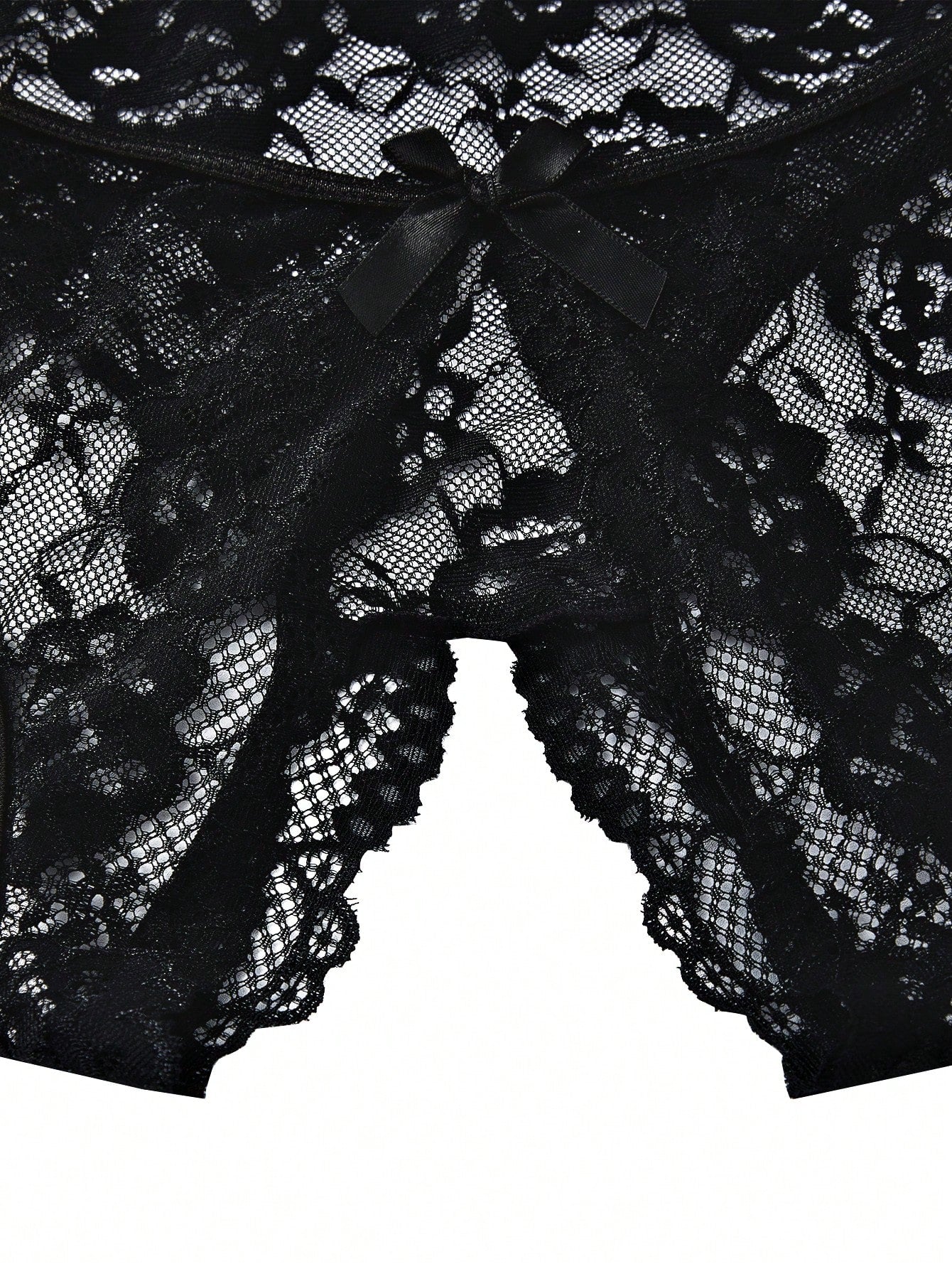 Men’s Low Rise Shorts With Lace Trim And Cutout Design