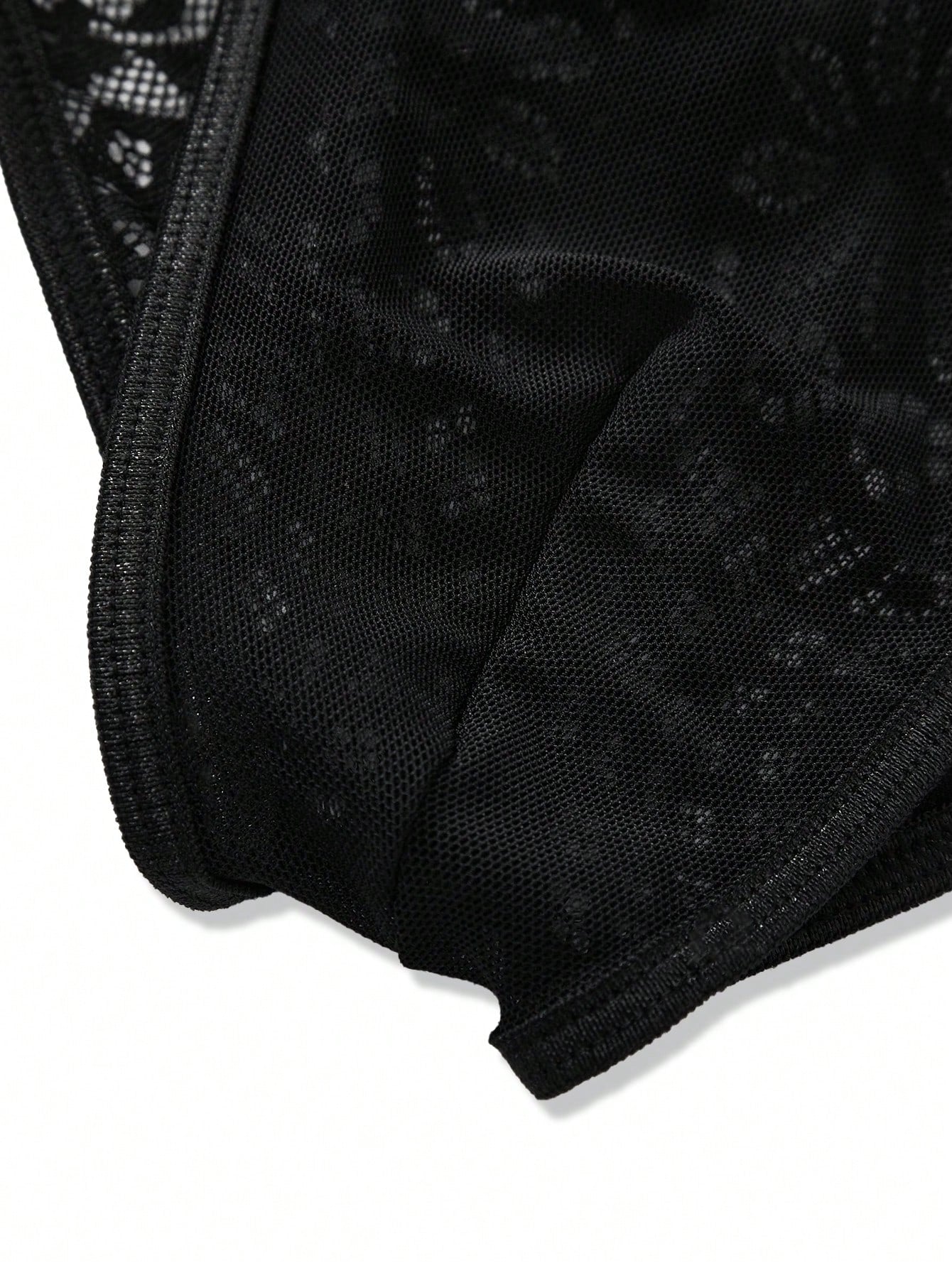 Men’s Casual Shorts With Lace Texture And Mesh Detail