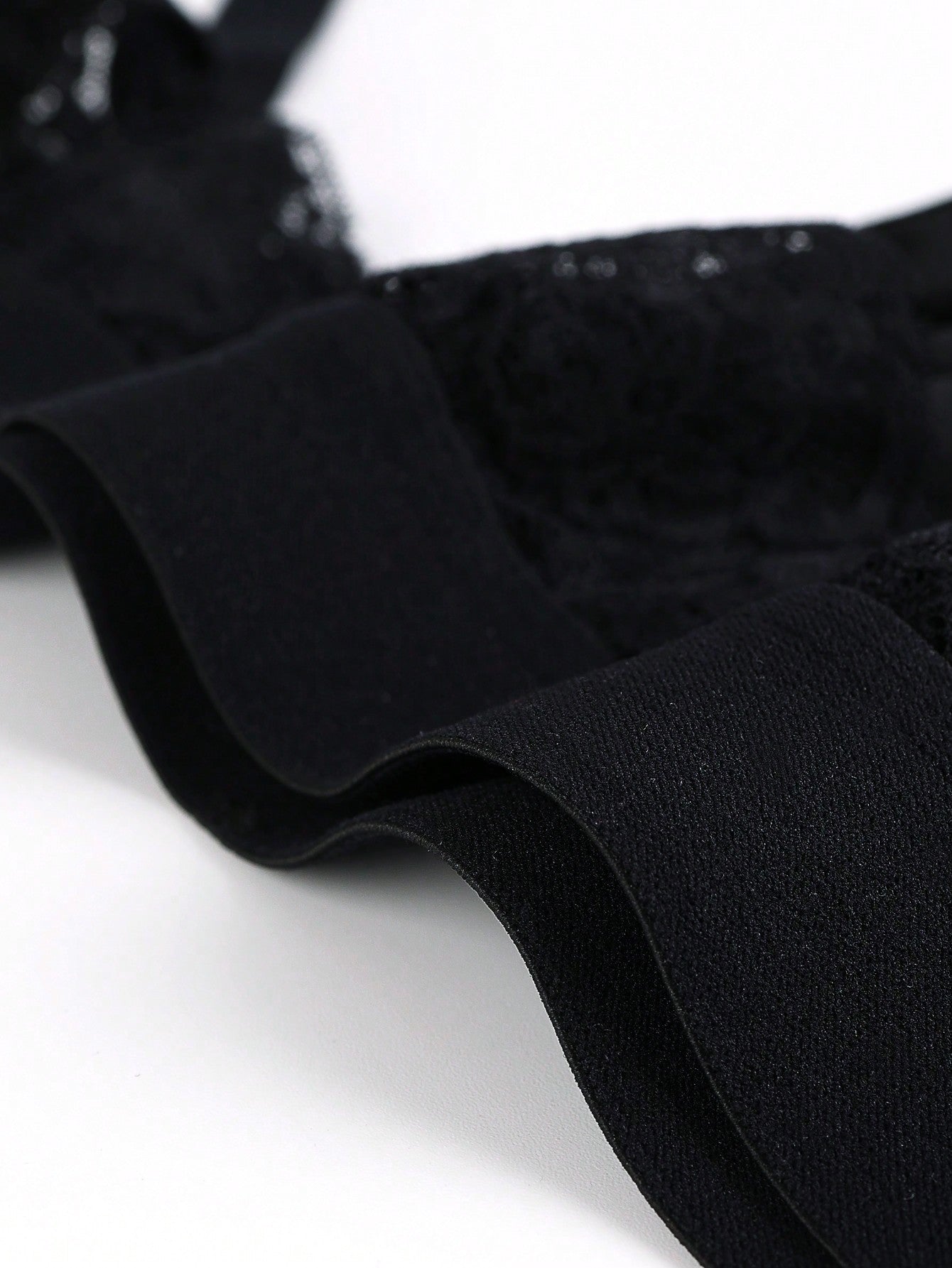 Men’s Lightweight Shorts In Black With Contrast Trim Design