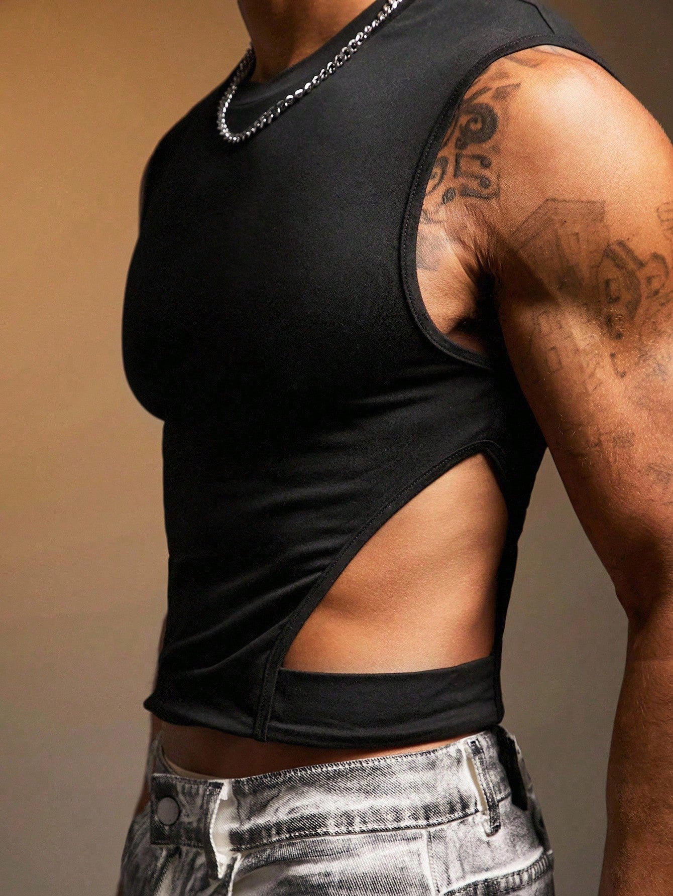 Men's Solid Color Round Neck Side Hollow Out Slim Fit Tank Top