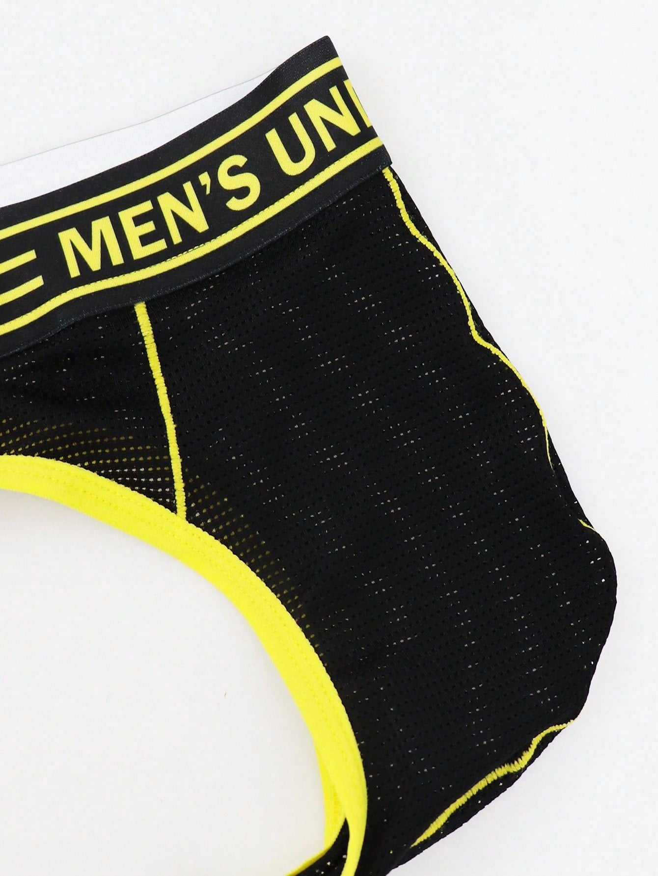 Men's Graphic Print Casual Shorts With Contrast Detail And Stretch Fabric