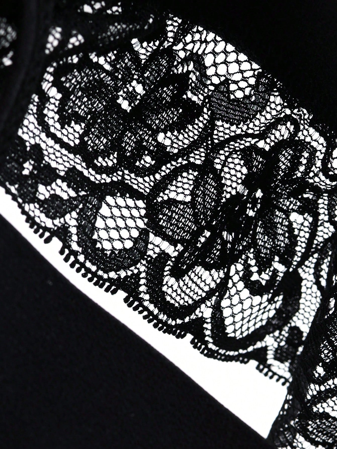 Men’s Lightweight Shorts In Black With Contrast Trim Design