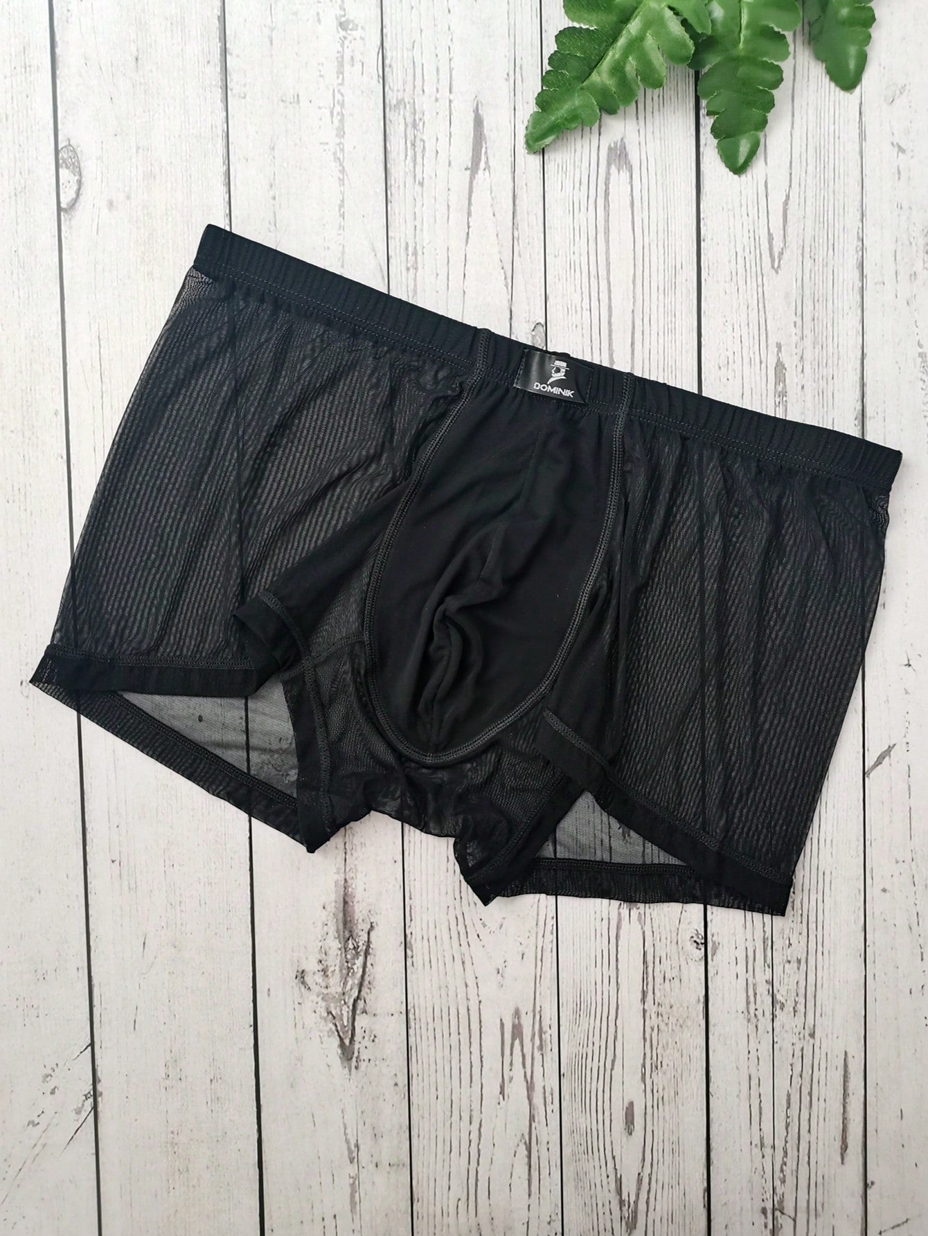 Men’s Lightweight Shorts With Elastic Fabric Minimal Design