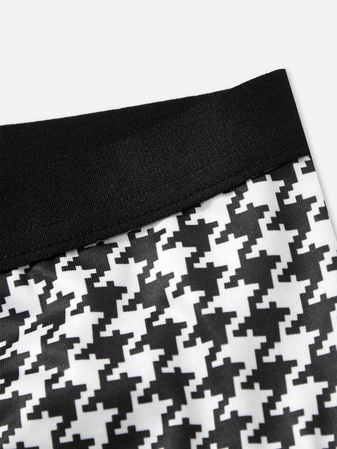 Men’s Casual Shorts Houndstooth Print Black And White Style