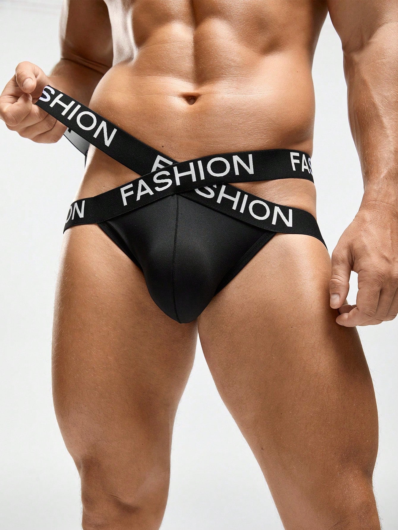 Men’s Casual Shorts With Knitted Letter Waist Detail